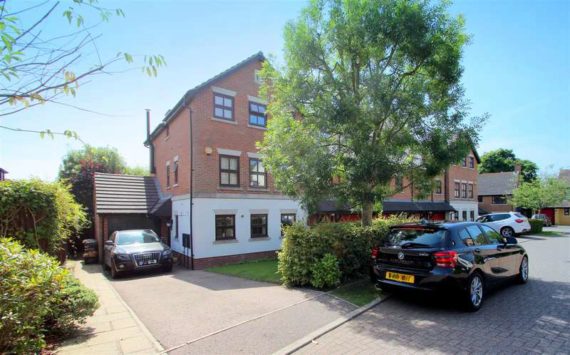 4 Bedroom Property